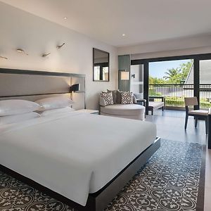 Zimmer mit Kingsize-Bett